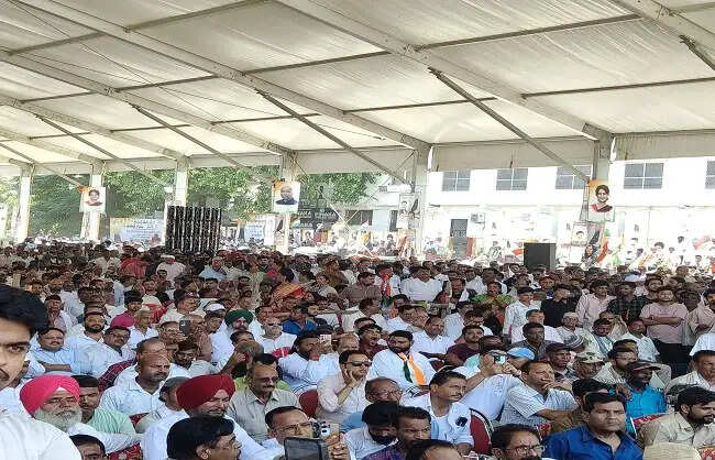 हल्द्वानी से कांग्रेस ने किया ‘विजय शंखनाद’, खरगे बोले- उत्तराखंड से बनेगी कांग्रेस की सरकार