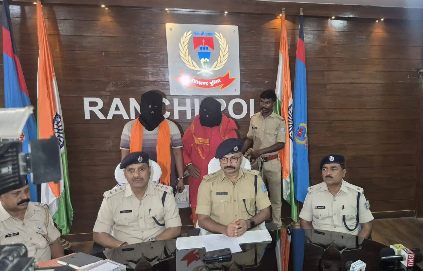 नाबालिग की हत्या कर एंबुलेंस से गयाजी ले जाकर किया दाह संस्कार, पिता-पुत्र गिरफ्तार