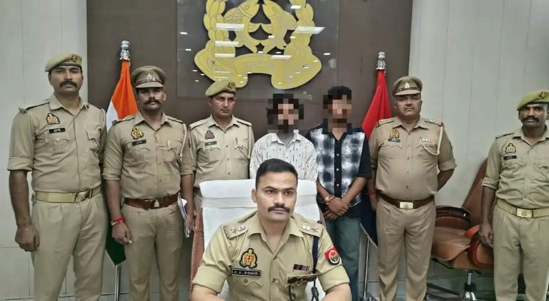 नजीबाबाद पुलिस ने सोने के जेवर सहित दो लुटेरे किये गिरफ्तार