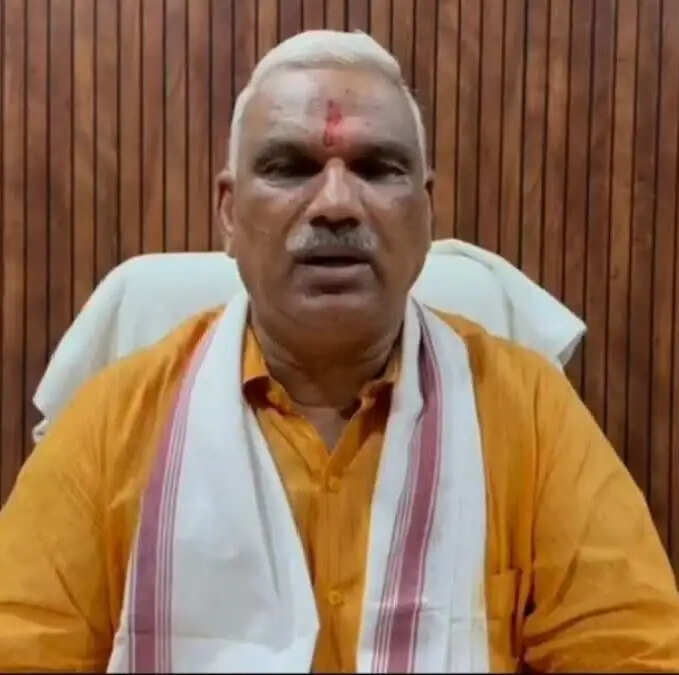 कांग्रेस की गुटबाजी में विश्वेंद्र सिंह जैसे कद्दावर नेता की हो रही अनदेखी:मंत्री जवाहर सिंह बेढम