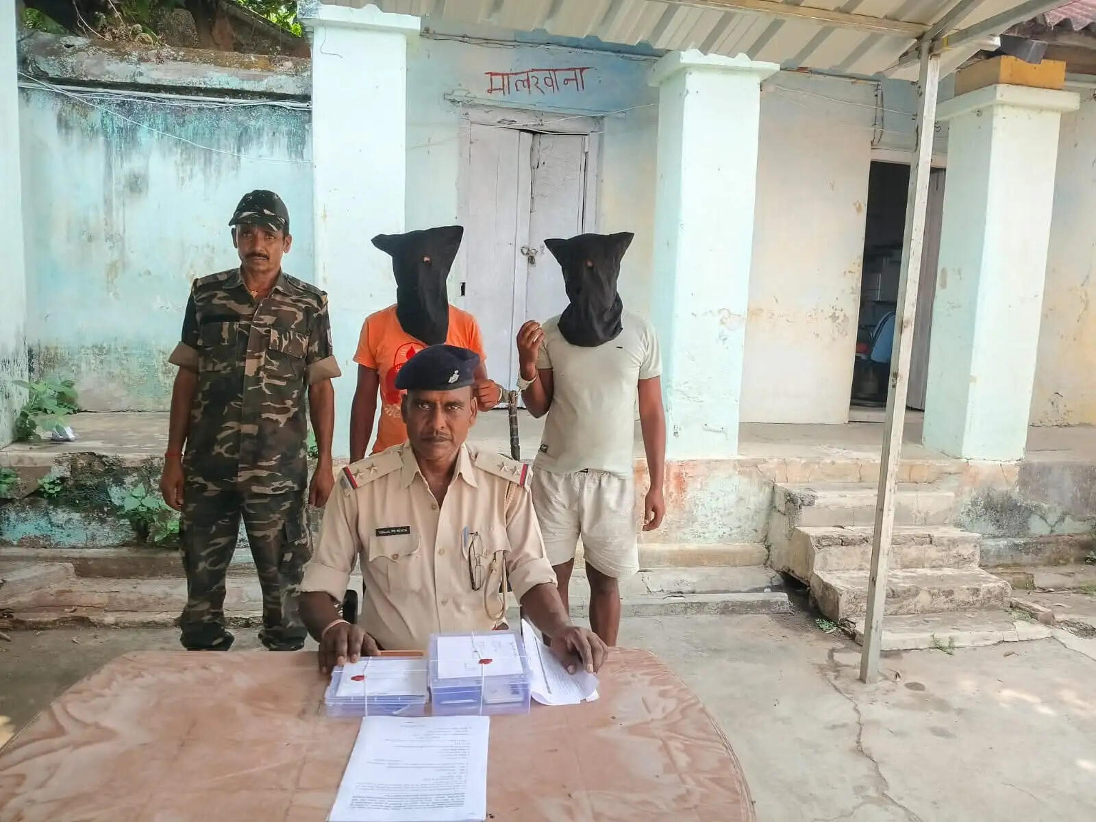 साईबर अपराधियों के विरुद्ध अभियान जारी, दो गिरफ्तार