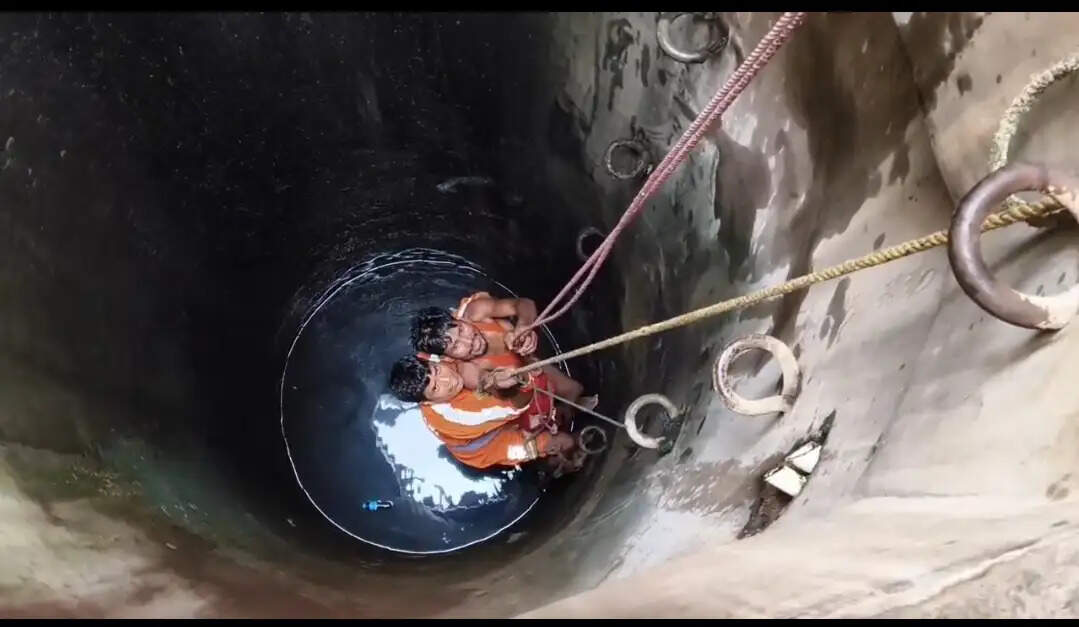 कुएं में गिरे बिहार के श्रद्धालु को एनडीआरएफ ने निकाला सुरक्षित