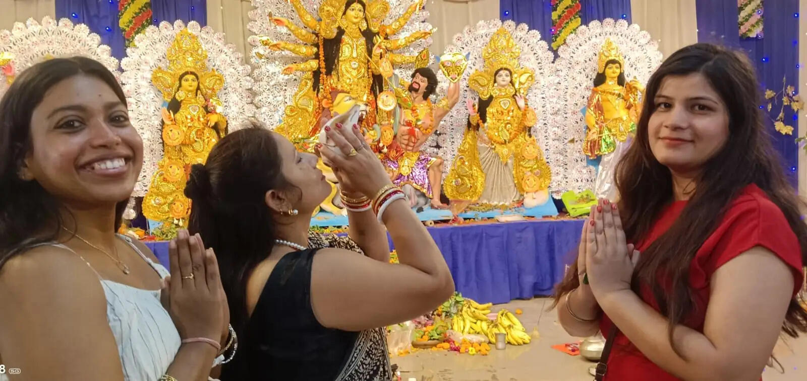 मुरादाबाद में प्रतिमा विसर्जन के साथ बंगाली समाज के दुर्गा पूजा महोत्सव का समापन
