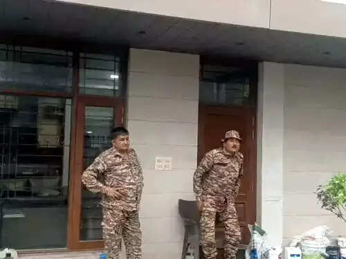 फरीदाबाद : फर्जी आईटीसी मामले में दो कारोबारियों के निवास पर ईडी की छापेमारी