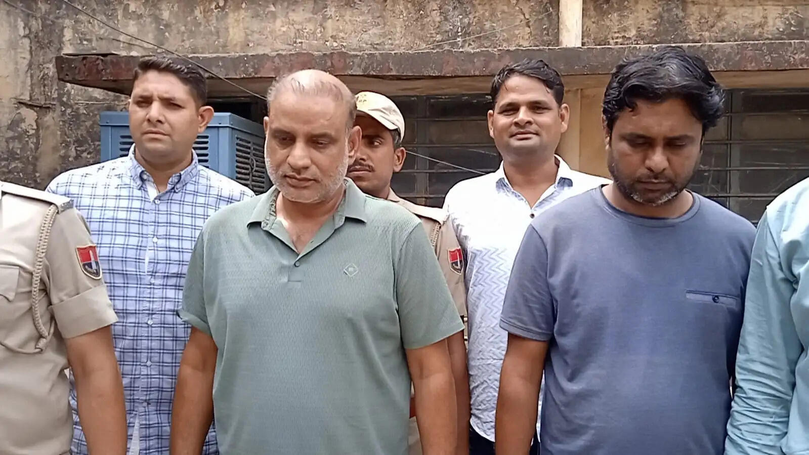 कुख्यात अंतरराज्यीय नकबजन सतपाल फौजी अपने साथी सहित गिरफ्तार