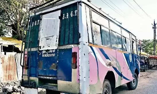 मध्य प्रदेश में 15 वर्ष से अधिक पुरानी यात्री बसें सड़कों पर दिखाई देगी तो होगी कार्रवाई