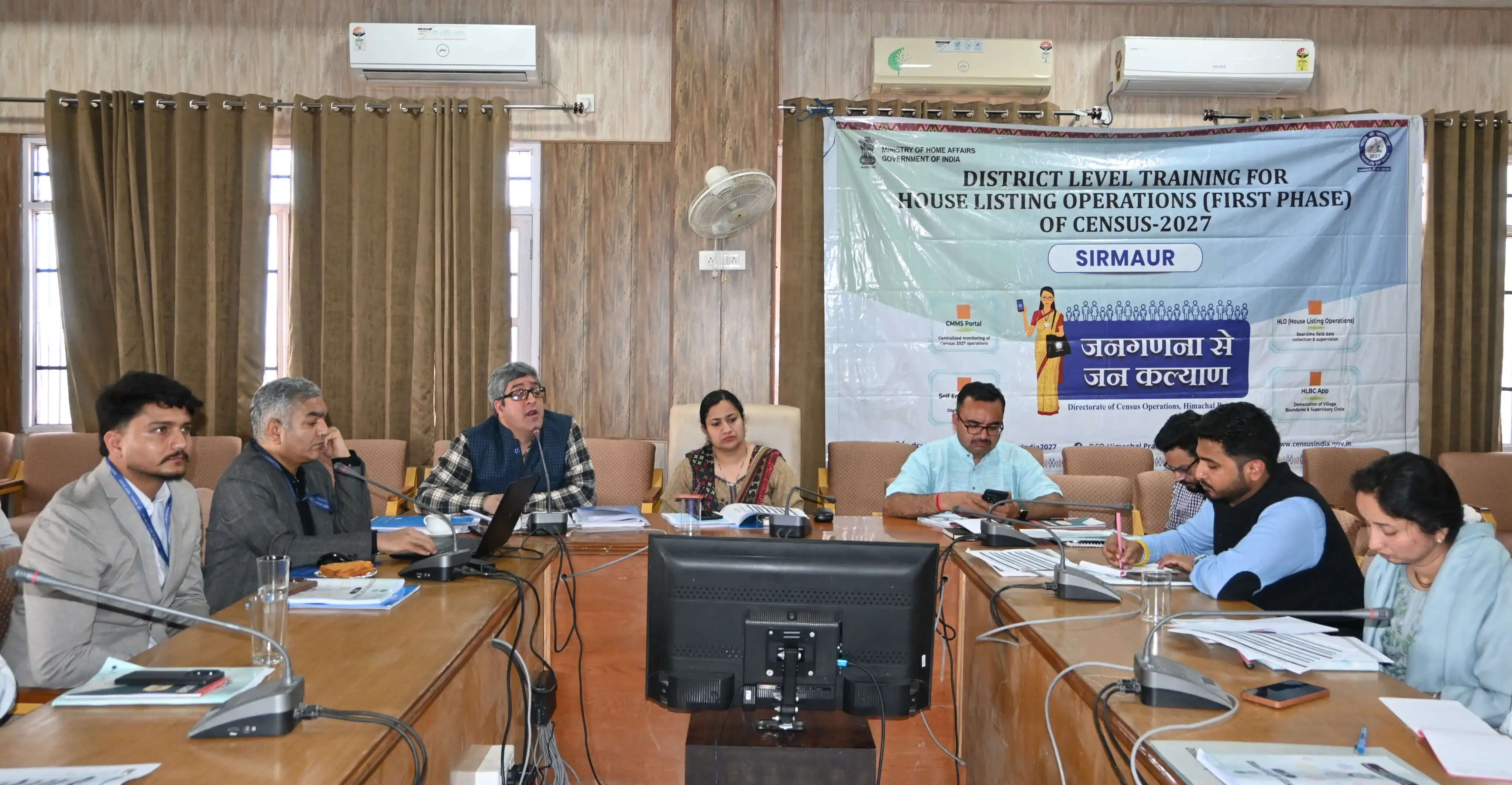 जनगणना-2027 के प्रथम चरण की तैयारियों के लिए नाहन में जिला स्तरीय प्रशिक्षण कार्यक्रम आयोजित