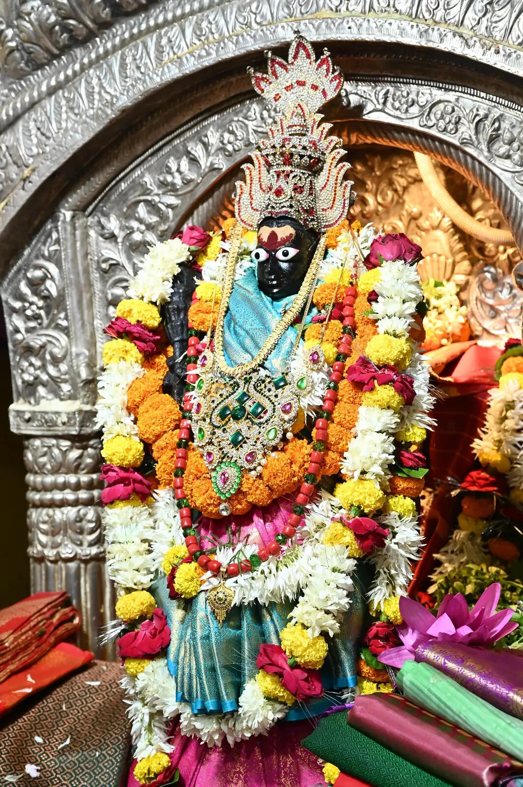 शारदीय नवरात्र में मां विशालाक्षी के मंदिर में विश्राम करने आते हैं काशीपुराधिपति बाबा विश्वनाथ