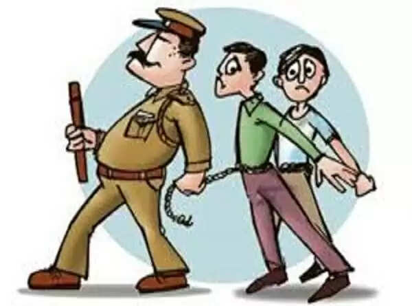 बिधूना में बुजुर्ग महिला की हत्या का खुलासा, तीन आरोपित गिरफ्तार