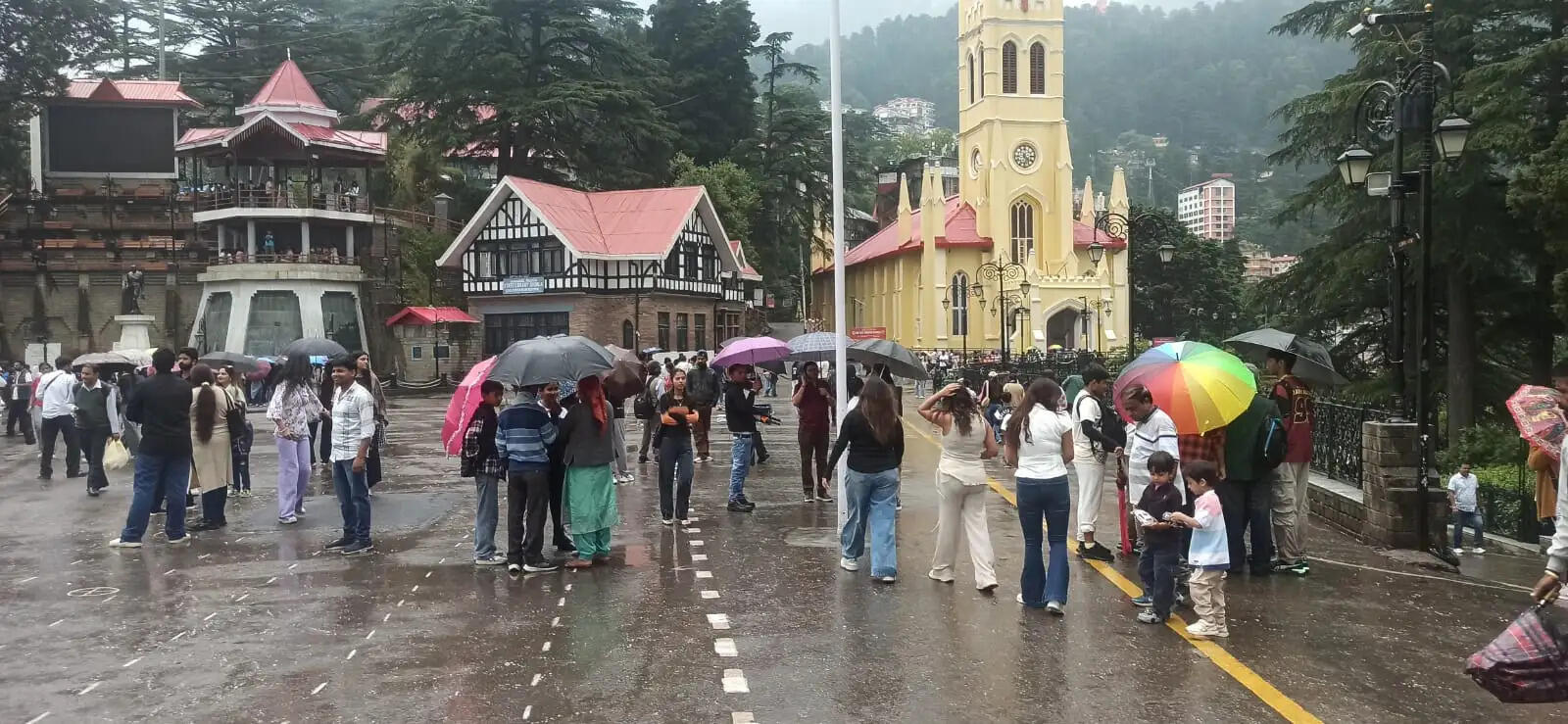हिमाचल में 3 दिन आंधी-बारिश का येलो अलर्ट, जून में ठंडा मौसम