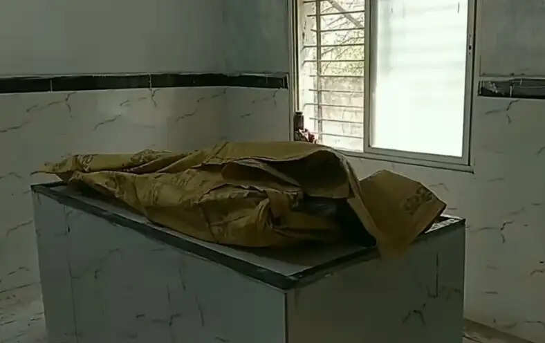 राजगढ़ः व्यक्ति ने पेड़ पर फांसी का फंदा लगाकर की खुदकुशी ,जांच शुरु