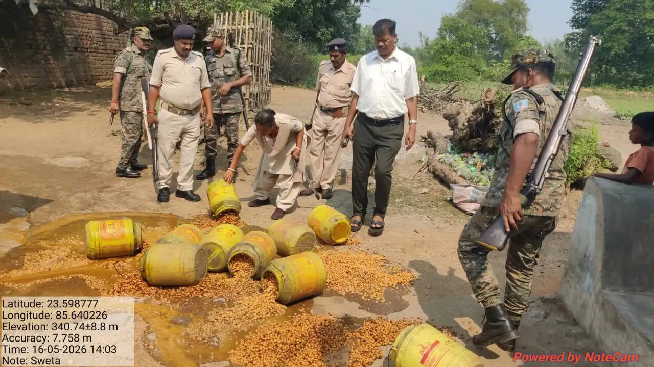 उत्पाद विभाग ने की छापामारी, अवैध शराब की भट्टियां ध्वस्त