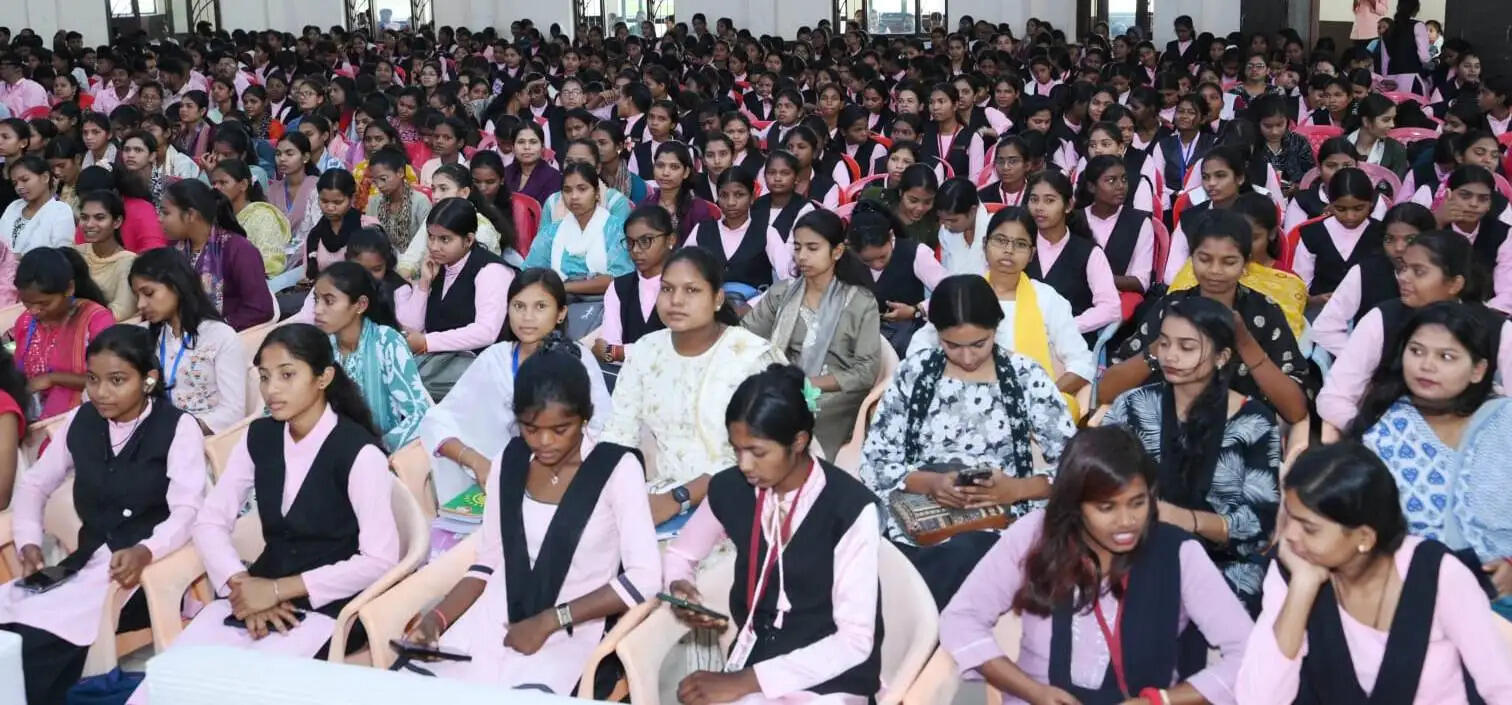 सूरजपुर में शैक्षणिक नवाचार की पहल, ‘सूर्योदय’ से शिक्षा और ‘शब्दबीज’ से समृद्ध होगी बच्चों की भाषा