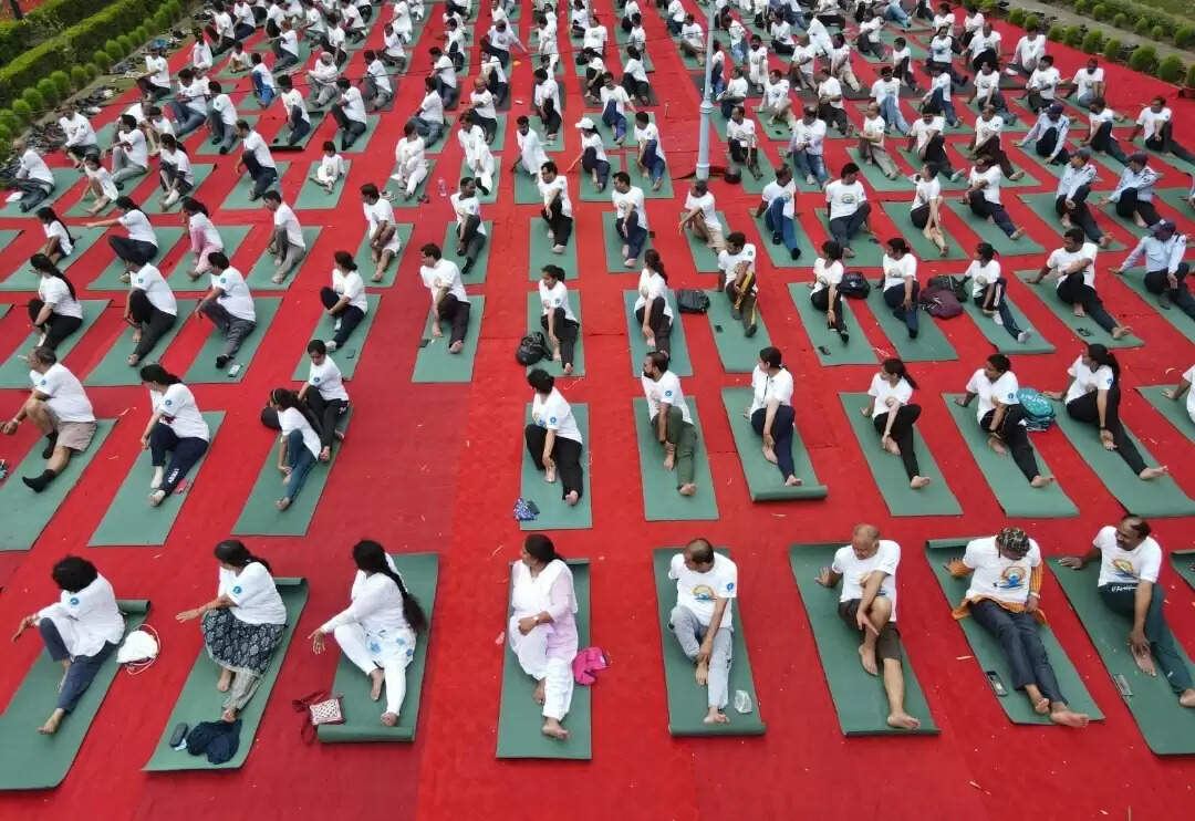 आईआईटी कानपुर में पर्यावरण और योग विषय पर कार्यक्रम का किया गया आयोजन