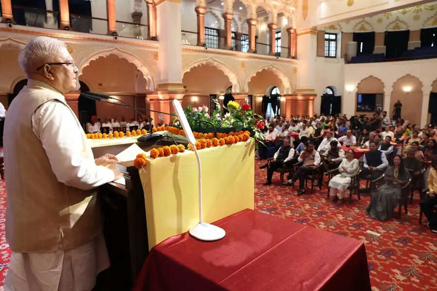 हमारी ज्ञान परंपरा में व्यावहारिकता, गहनता और जीवन का दर्शन : राज्यपाल पटेल