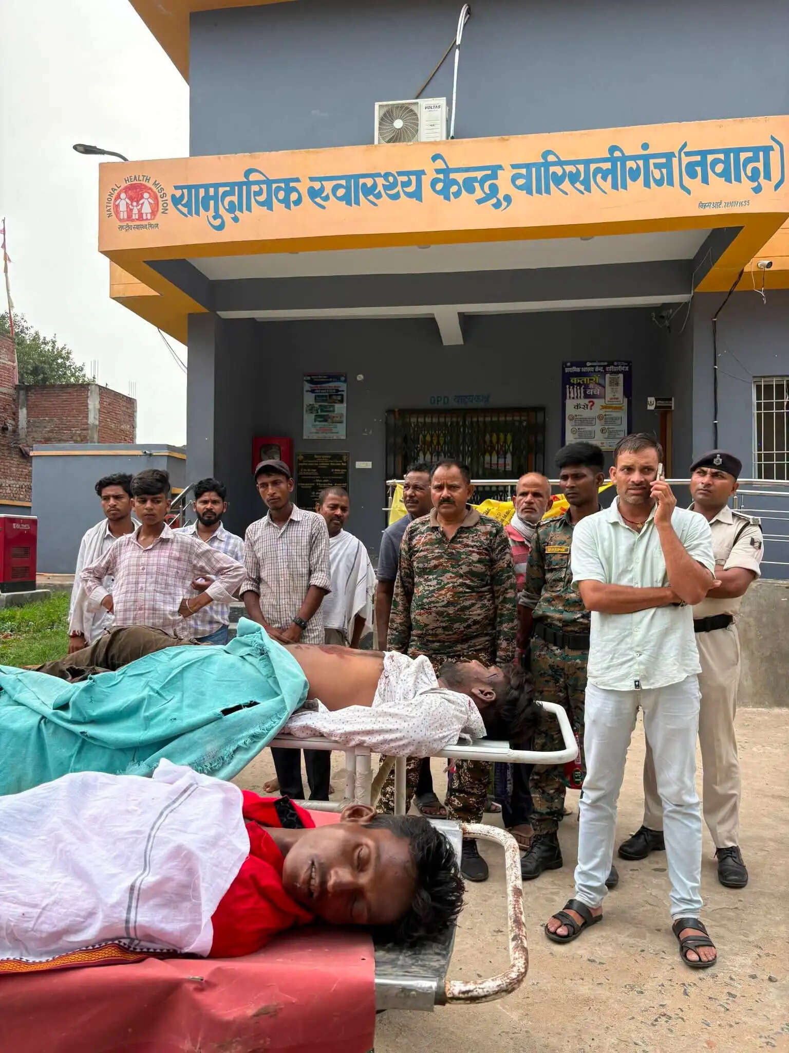 मालवाहक वाहन व बाइक की सीधी टक्कर में दो युवकों की मौत, शवों की नहीं हो सकी पहचान