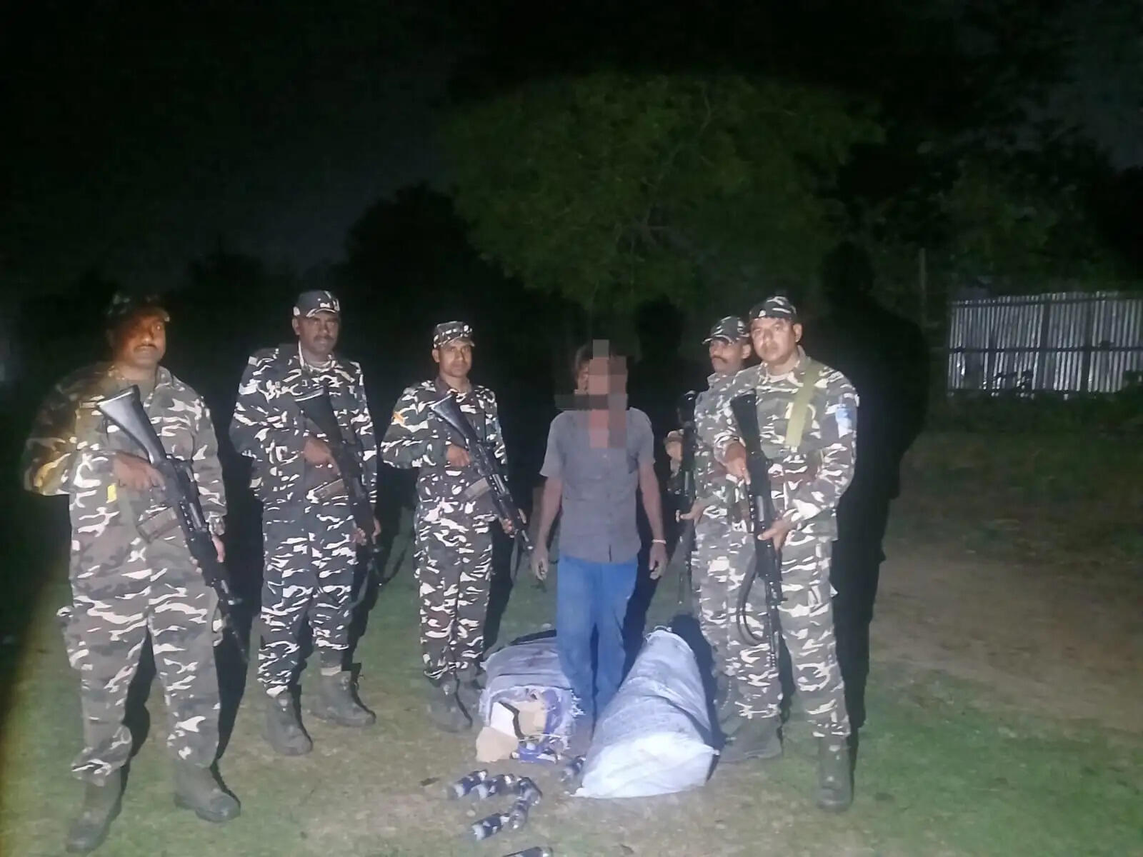 बीरपुर के सीमा चौकी ने 72 लीटर नेपाली शराब किया जब्त, एक तस्कर गिरफ्तार