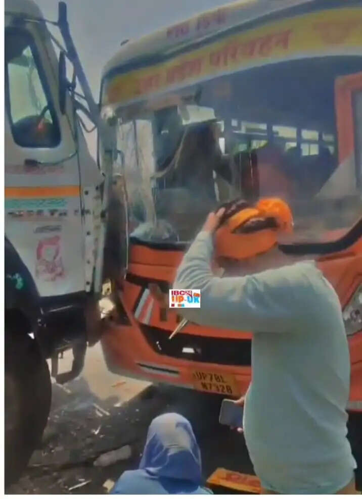 रोडवेज बस व डंपर में भिड़ंत, बस चालक सहित 16 यात्री घायल