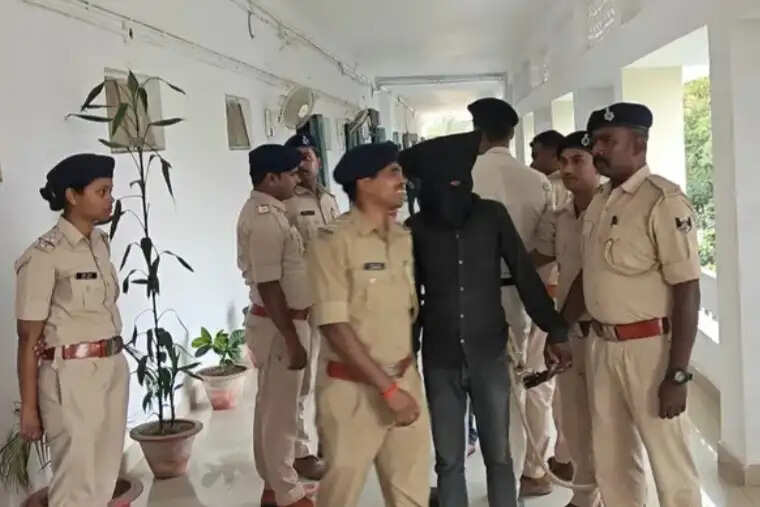 585 लीटर विदेशी शराब के साथ कार जब्त,बैरगाछी थाना ने की कार्रवाई