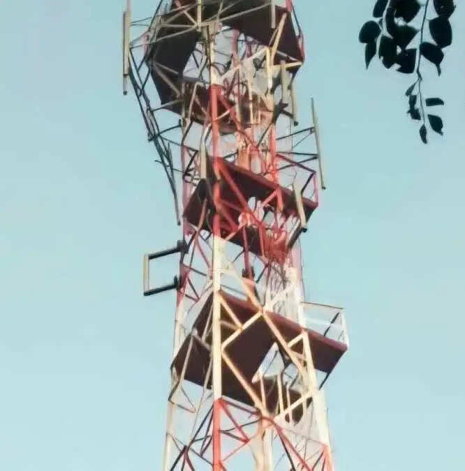 सुकमा जिला मुख्यालय से 190 किलोमीटर दूर टेटरई गांव में बजी मोबाइल की घंटी
