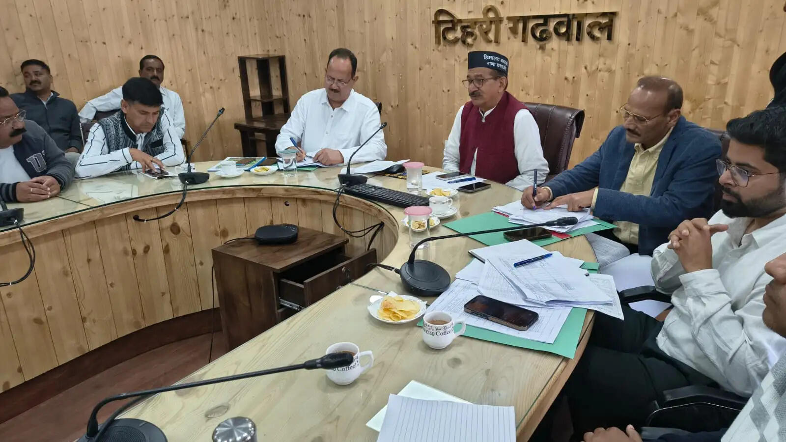 सड़कों के निर्माण में लापरवाही बरतने वालों के खिलाफ होगी कार्रवाई