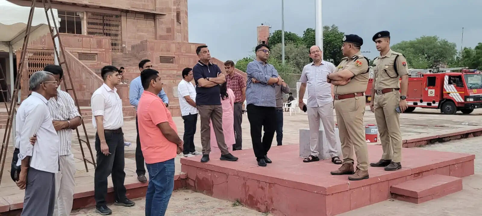 राज्य स्तरीय स्वतंत्रता दिवस समारोह: अधिकारियाें ने किया&nbsp;डॉ. करणी सिंह स्टेडियम का&nbsp;निरीक्षण