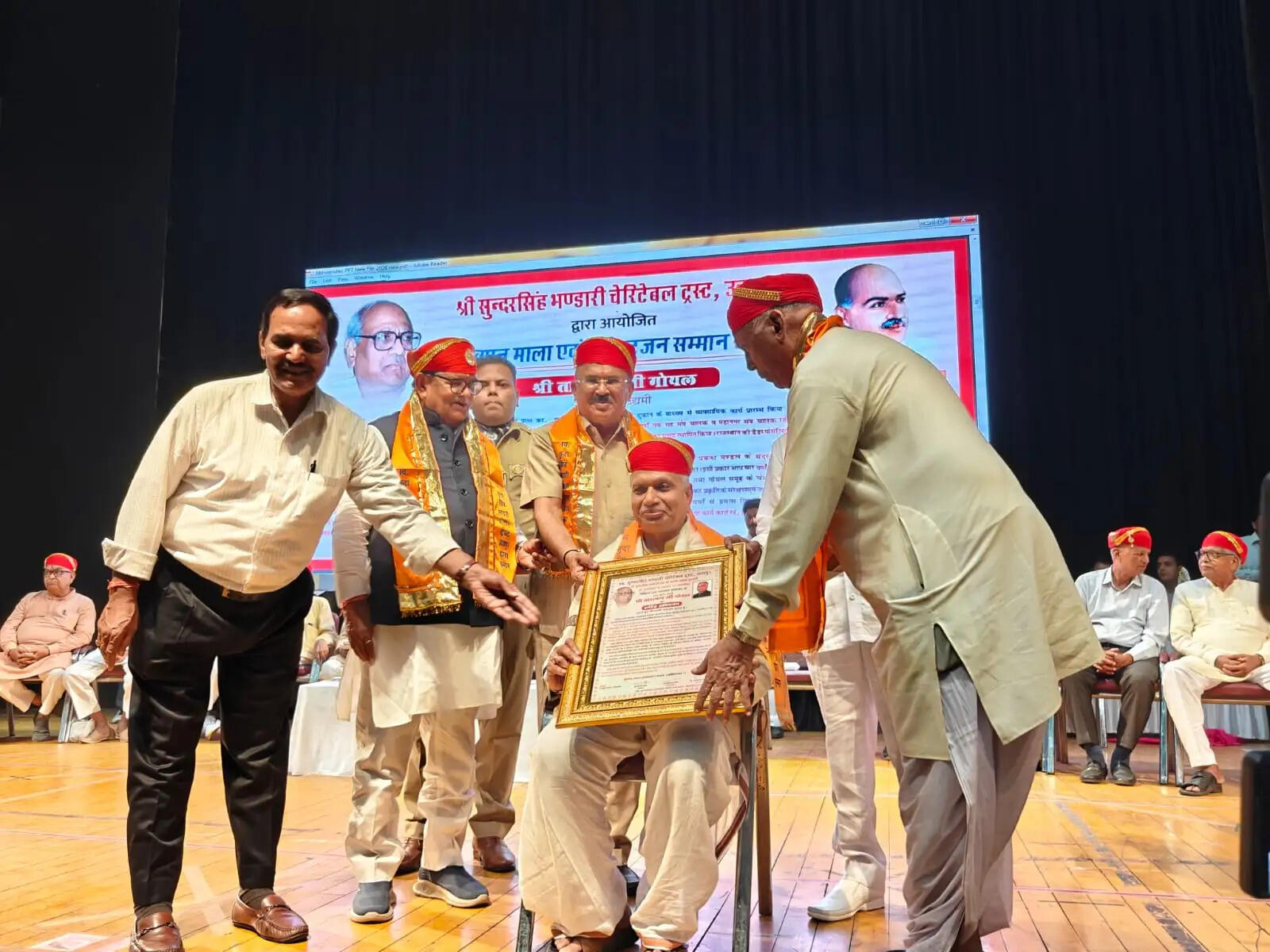 पंजाब के राज्यपाल एवं विधानसभा स्पीकर ने उत्कृष्ट कार्य करने वाले 19 वरिष्ठजनों को किया सम्मानित