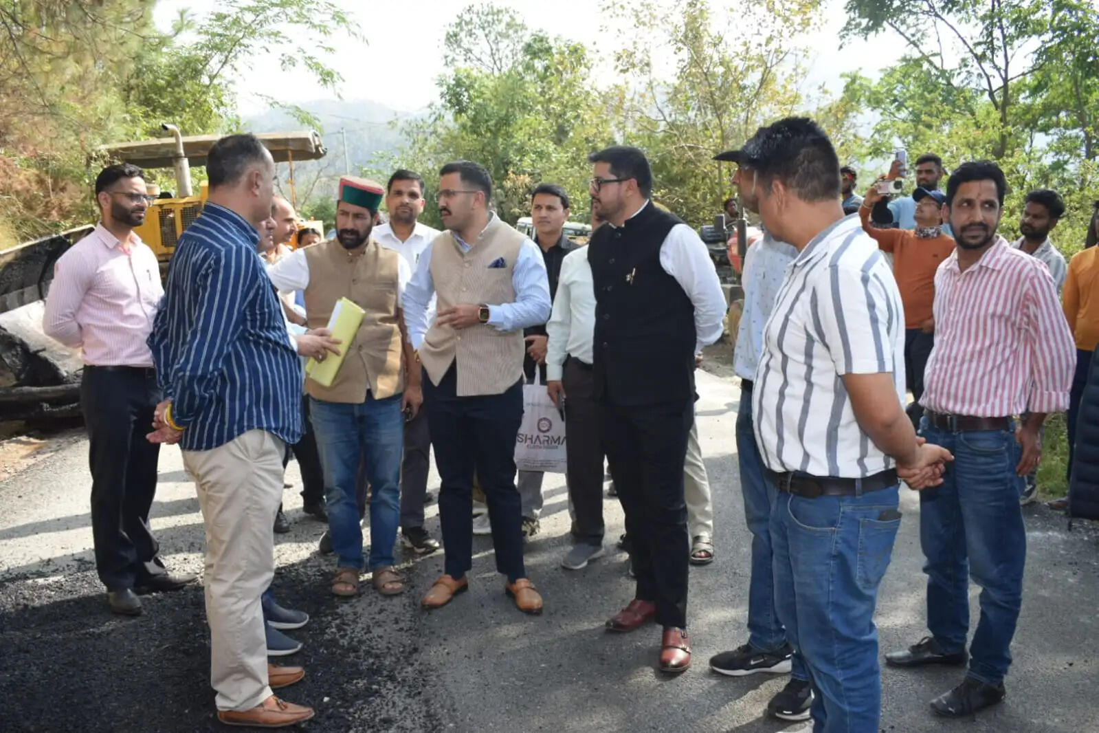 विक्रमादित्य ने गढ़खल-कसौली फ्लाई ओवर ब्रिज तथा धर्मपुर-कठनी मार्ग का किया निरीक्षण