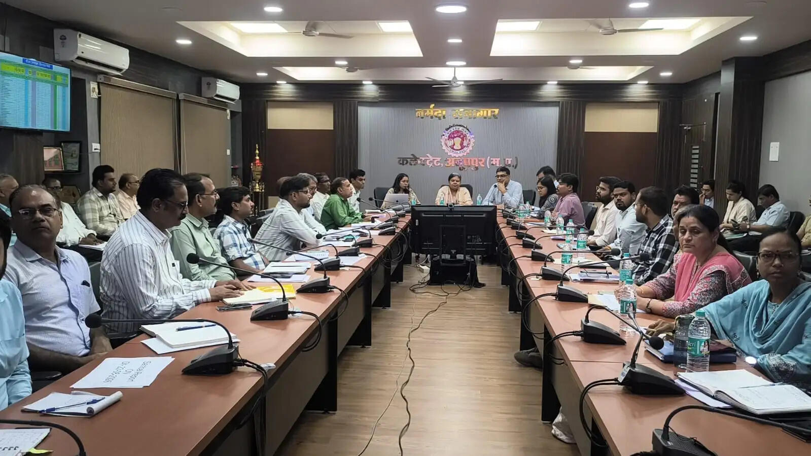 अनूपपुर: सभी विभागीय योजनाओं का प्रभावी क्रियान्वयन एवं नियमित मॉनिटरिंग करें- संभागायुक्त