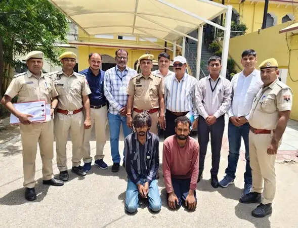 चांदी के कड़ों के लिए भतीजे ने की ताई की हत्या
