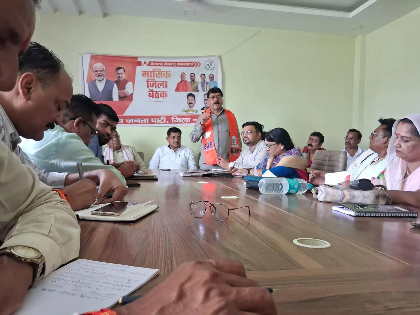 पार्टी कार्यकर्ताओं का सम्मान सर्वोपरि हो : रामकेश निषाद