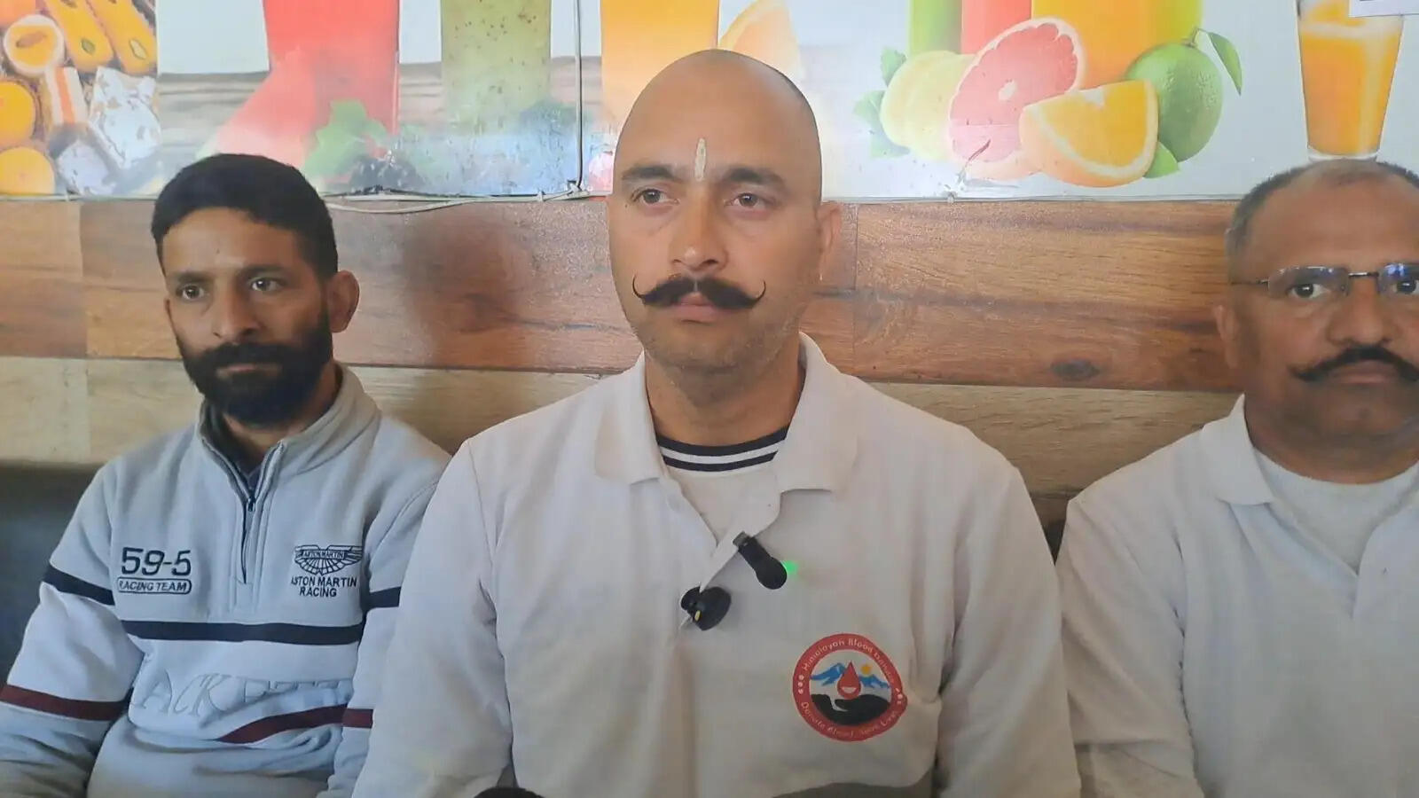 नेकी के कार्य में बाधा बने स्वास्थ्य महकमें के अधिकारी, संस्था के रक्तदान शिविर के लिए नहीं है गाड़ी की सुविधा