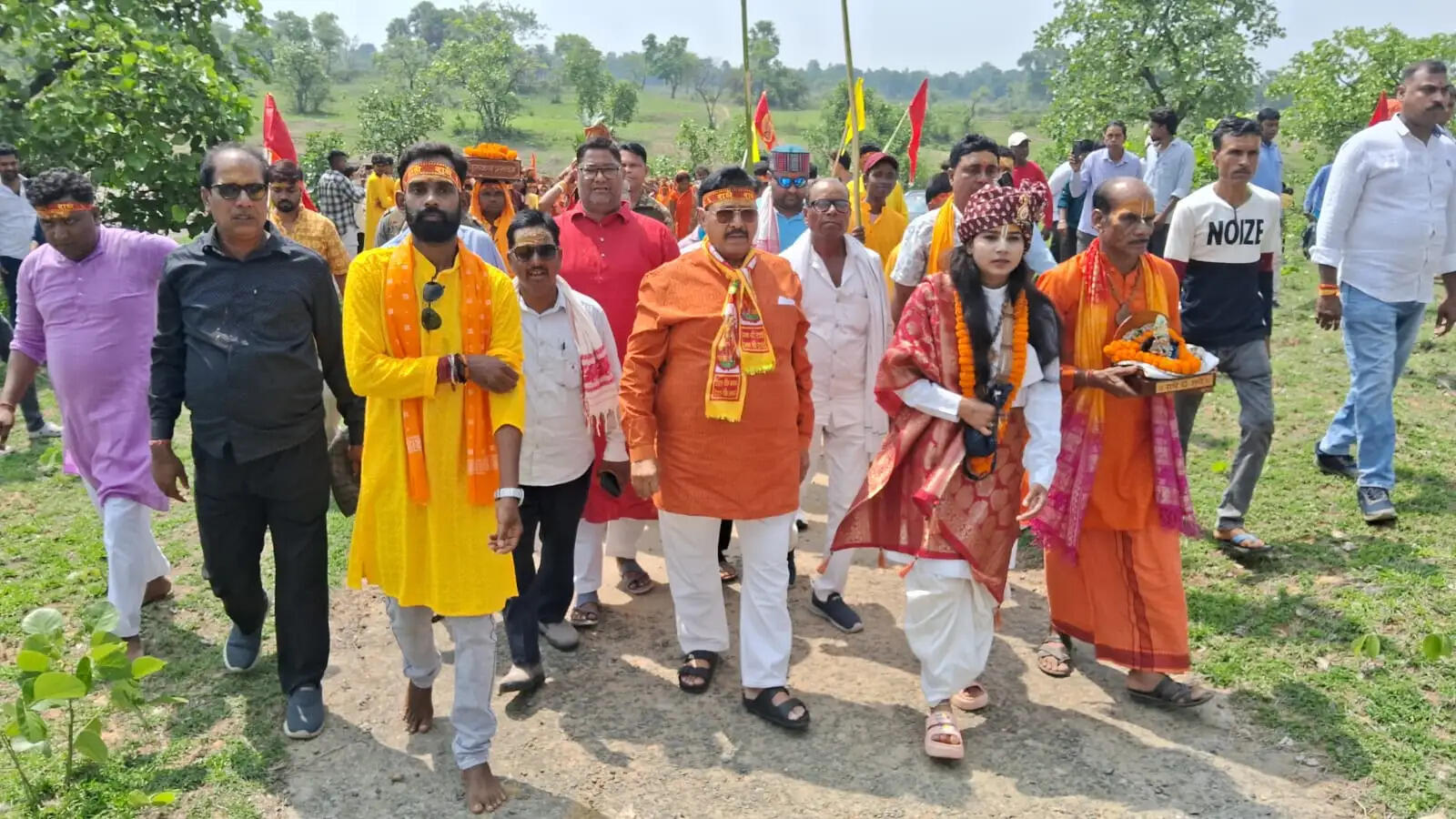 कलश यात्रा के साथ श्रीमद्भागवत कथा का भव्य शुभारंभ