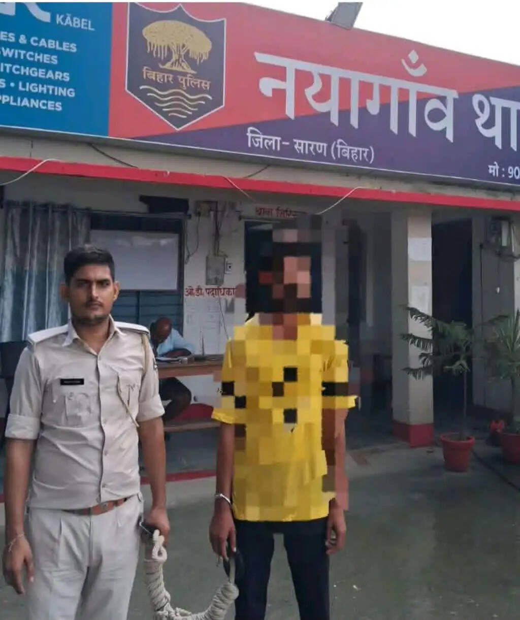 नयागांव पुलिस ने लूट कांड के फरार आरोपित चंदन राम को किया गिरफ्तार