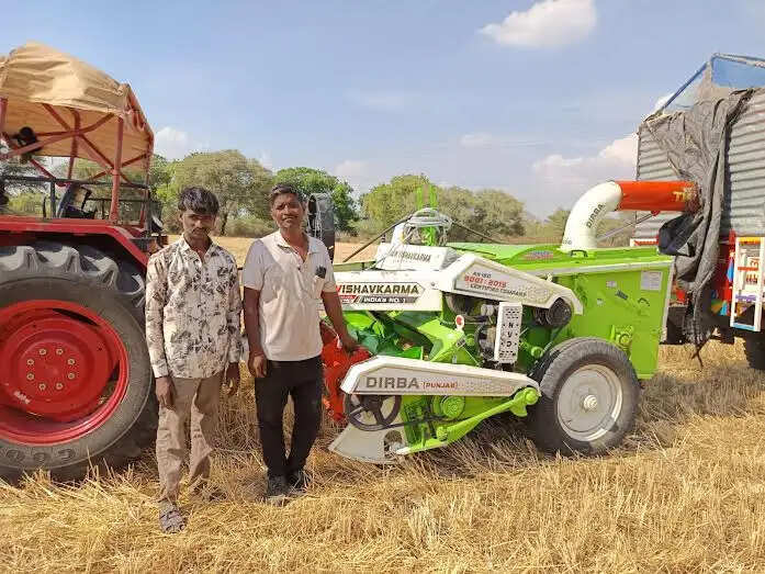 फसल अवशेष से कमाई का नया मॉडल: मंदसौर के कृषक ने बदली खेती की तस्वीर