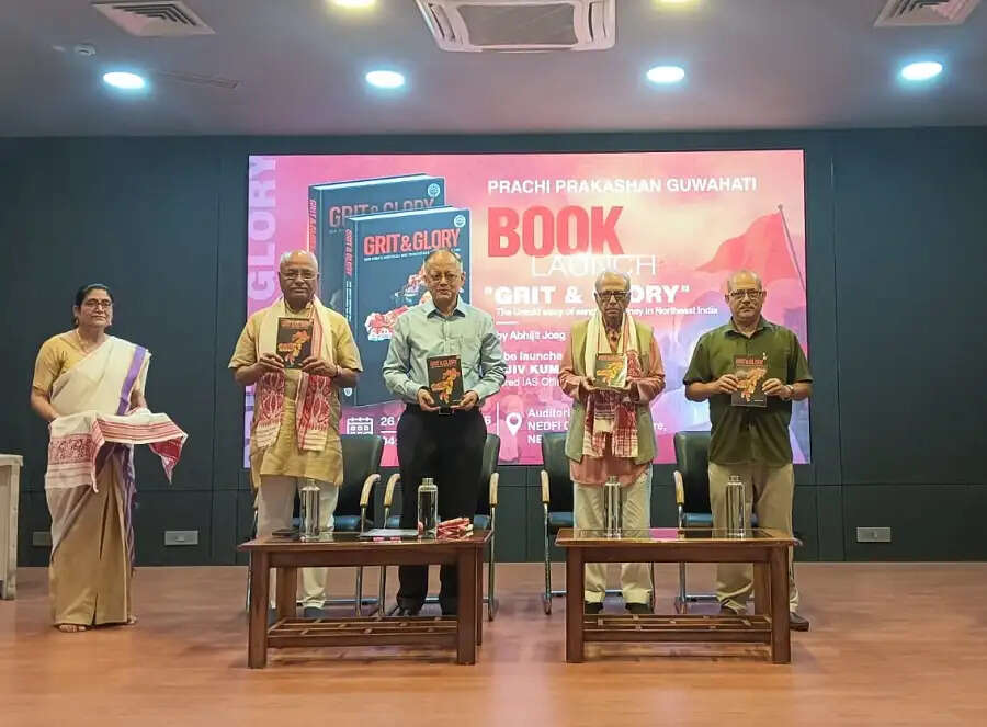 पूर्वोत्तर में संघ के कार्यों पर रचित पुस्तक ग्रीट एंड ग्लोरी का विमोचन