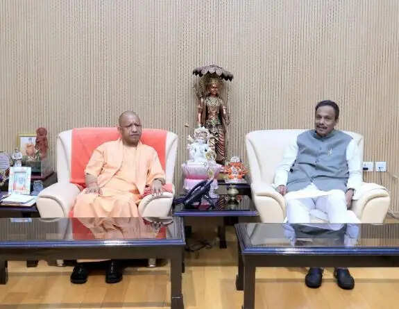विनोद तावड़े ने मुख्यमंत्री योगी से की मुलाकात,कहा-यूपी में तीसरी बार बनेगी एनडीए सरकार