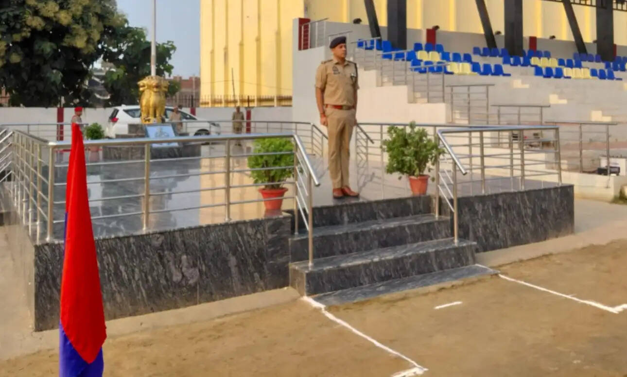 शुक्रवार परेड का एसएसपी डॉक्टर कौस्तुभ ने किया निरीक्षण, पुलिसकर्मियों को फिटनेस और अनुशासन का दिया संदेश