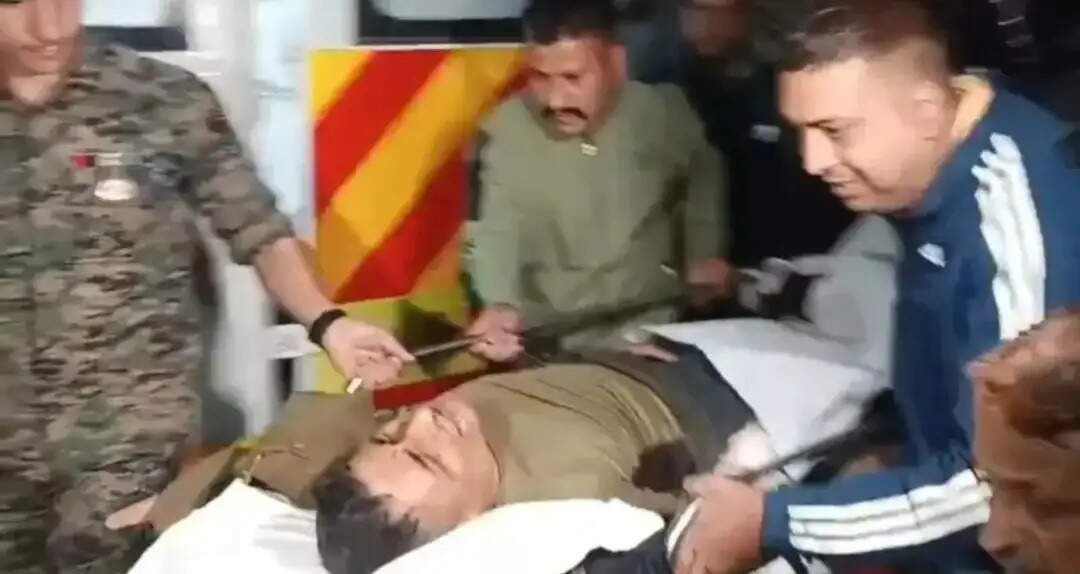 आईईडी विस्फोट में घायल सहायक कमांडेंट सहित दो जवान हेलीकॉप्टर से लाए गए रांची, इलाजरत