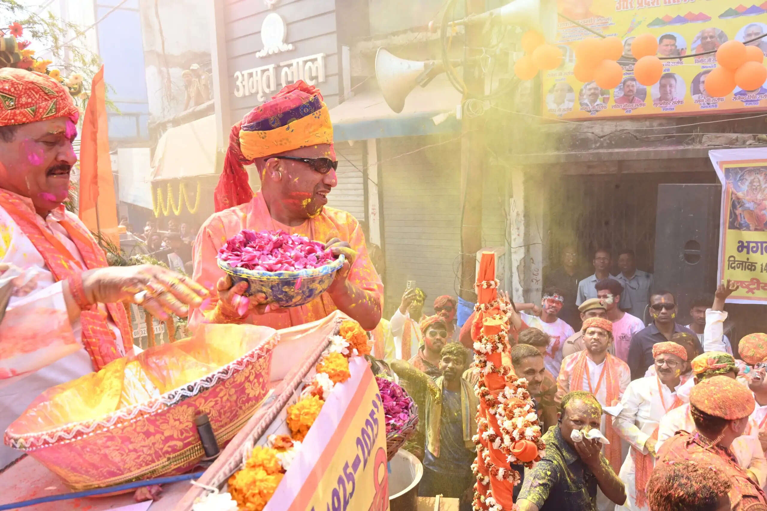 गोरखपुर का रंग पर्व : सीएम योगी के संग बरसेंगे समरसता के रंग