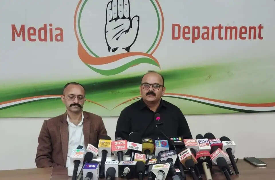 चुनाव आयुक्तों को कानूनी सुरक्षा देकर जवाबदेही कमजोर की गई : हिमराल