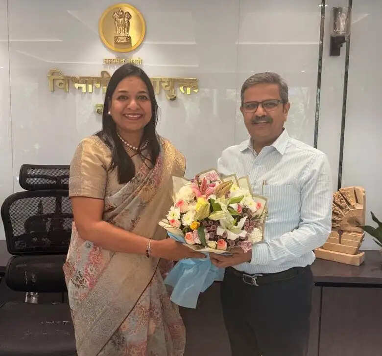 श्रीमती रूबल अग्रवाल ने कोंकण संभाग आयुक्त का पद संभाला