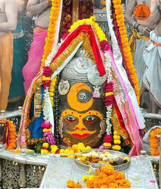 उज्जैन:&nbsp;महाकाल के जटाधारी स्वरूप में दर्शन, भस्म अर्पित कर हुआ राजा श्रृंगार, शेषनाग मुकुट-मुंडमाला से सजे बाबा