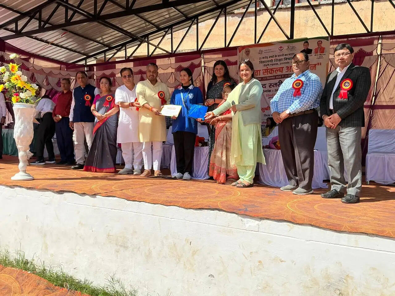 चित्रकला प्रतियोगिता में शालिनी, जाह्नवी और आयुष ने मारी बाजी