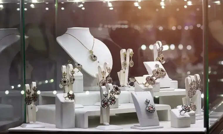 एवैक्स अपैरल्स के एक शेयर पर बोनस में मिलेंगे तीन नए शेयर, 7 अप्रैल है रिकॉर्ड डेट