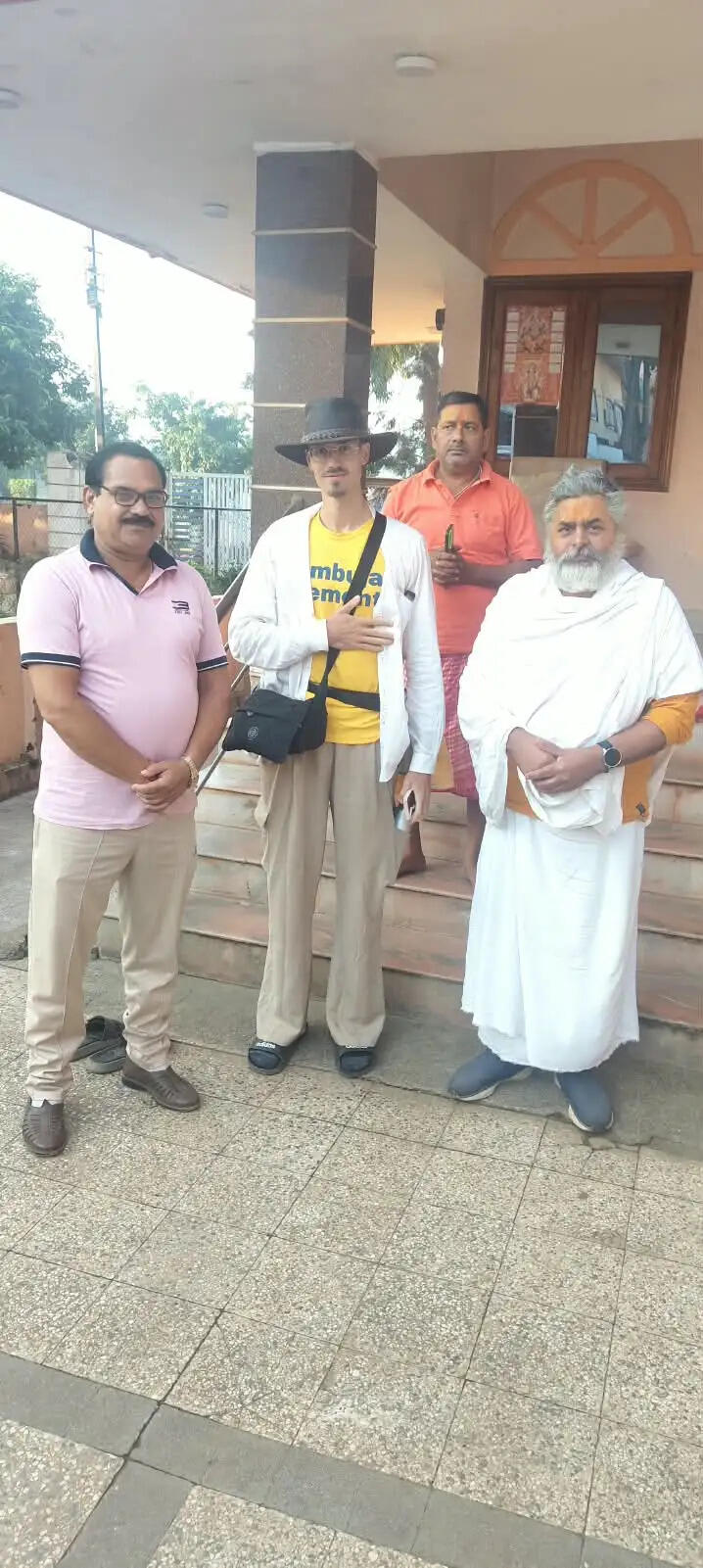 अनूपपुर: अमरकंटक पहुंचे फिनलैंड के निक्लस पाल्डेनियस, पैदल शुरू की नर्मदा तट की यात्रा