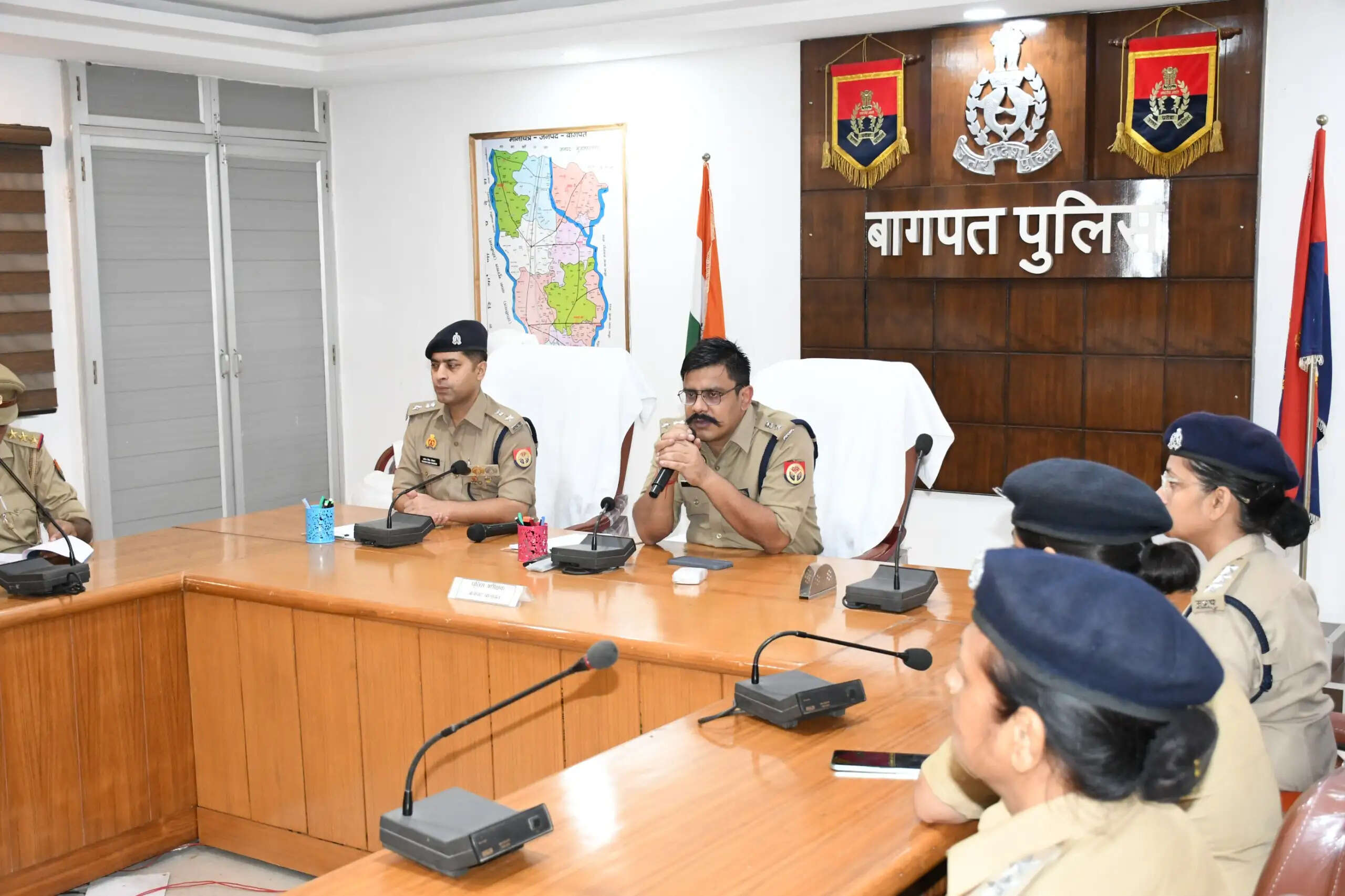 बागपत पुलिस ने श्रावण मेला सुरक्षा बढ़ाई, पुलिस अधीक्षक ने फैंटम बाइक टीम को हरी झंडी