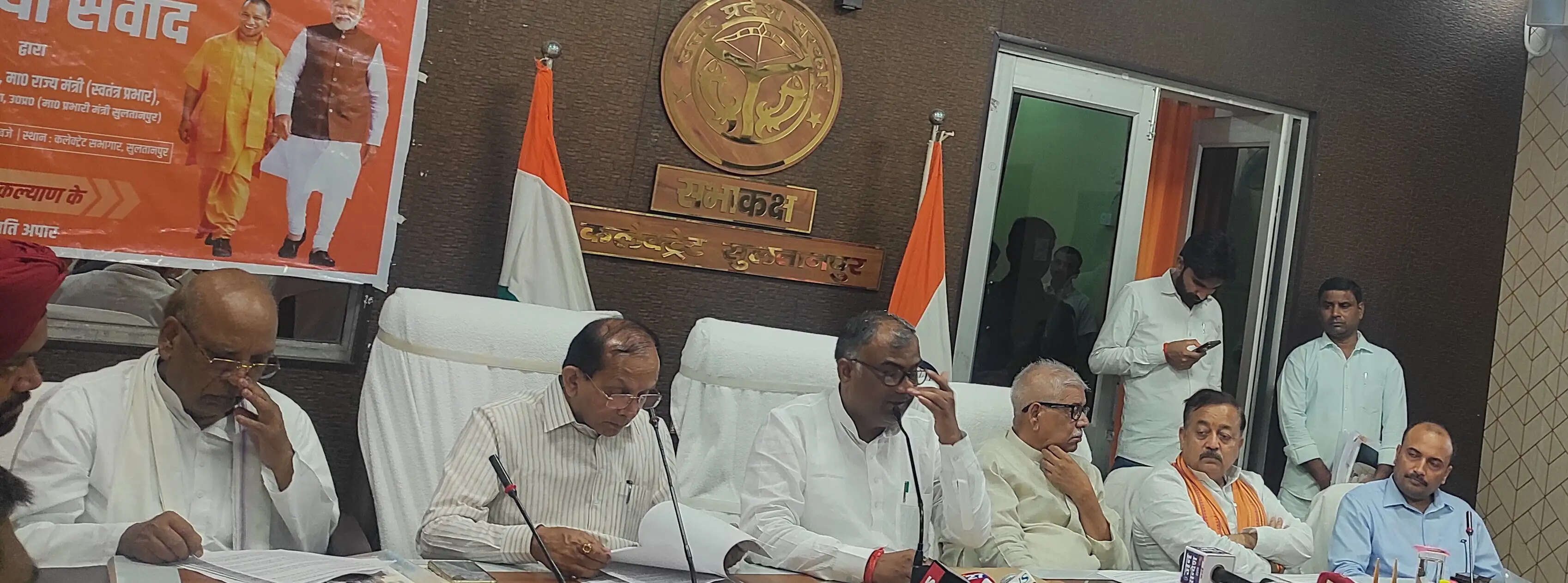 प्रधान मंत्री मोदी के नेतृत्व में देश आगे बढ़ रहा है : गिरीश चंद्र