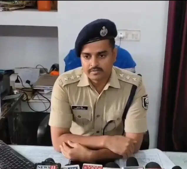 काम दिलाने के बहाने मां को झांसा देकर दो बच्चों का अपहरण, पुलिस ने महिला आरोपी को दबोचा, दोनों बच्चियां सकुशल बरामद