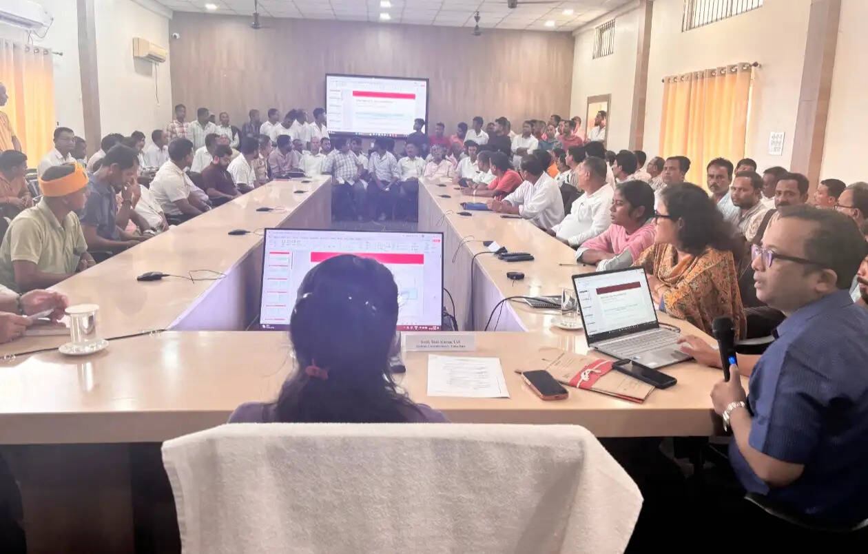 तामुलपुर में दुर्गापूजा को लेकर जिला प्रशासन की बैठक, जबरन चंदा वसूली पर रोक
